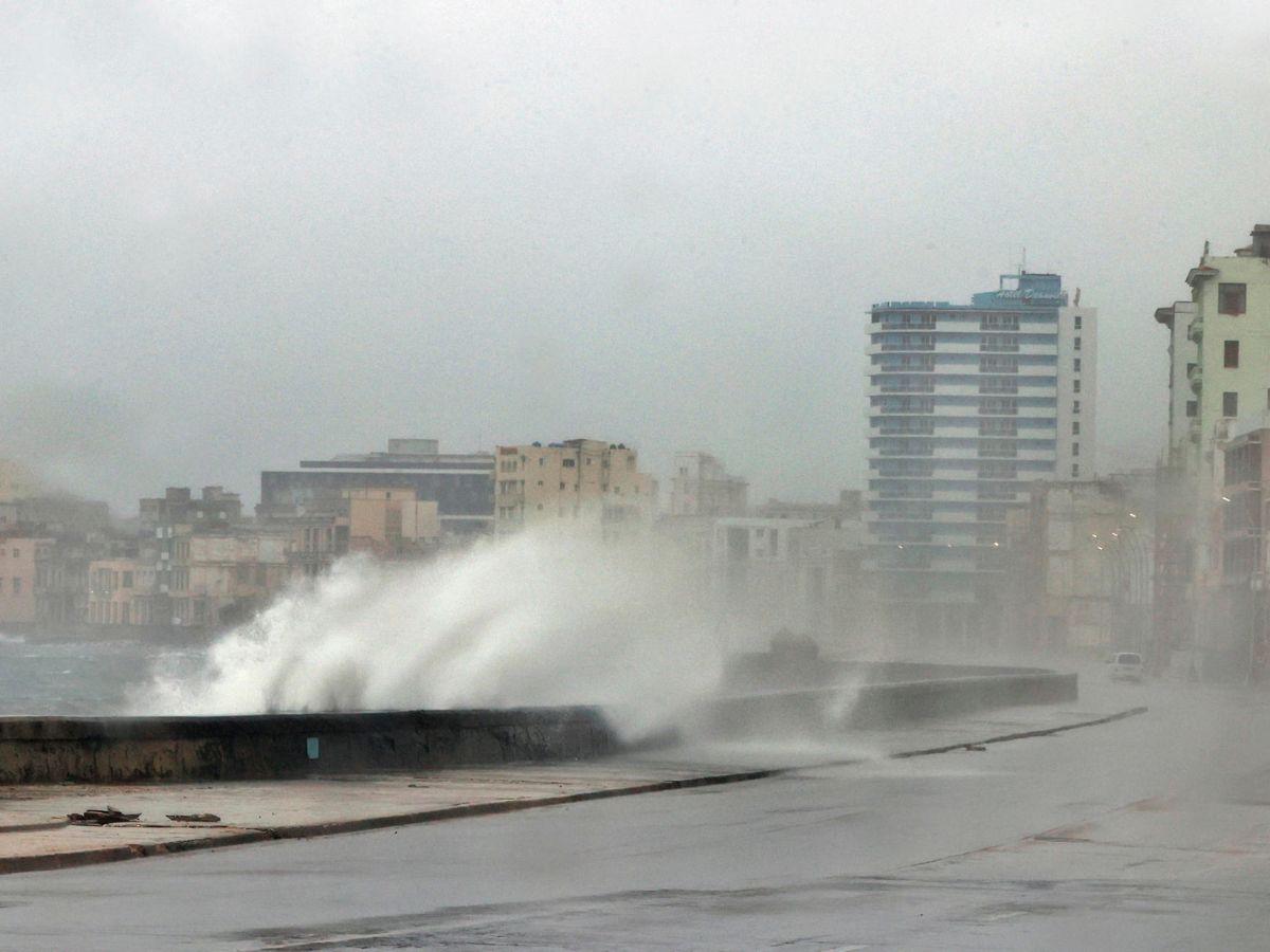 Huracán Rafael en La Habana: Daños graves en viviendas y redes eléctricas