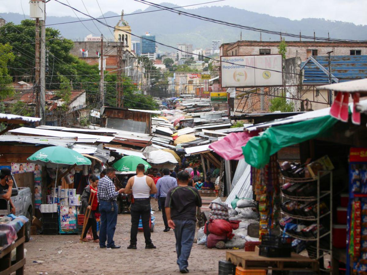 Espacio del antiguo supermercado Mirna sigue abandonado en Comayagüela