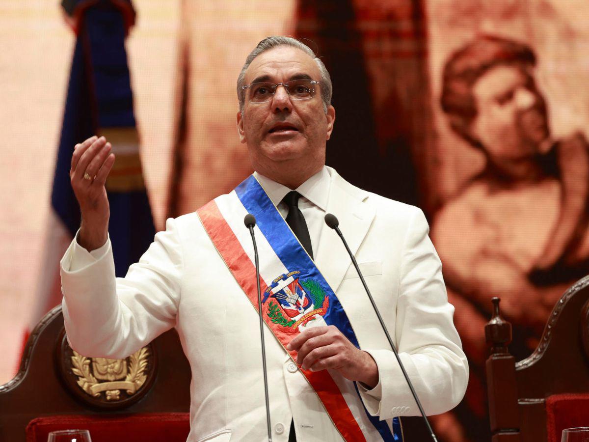 Luis Abinader asume por segunda vez la presidencia de República Dominicana