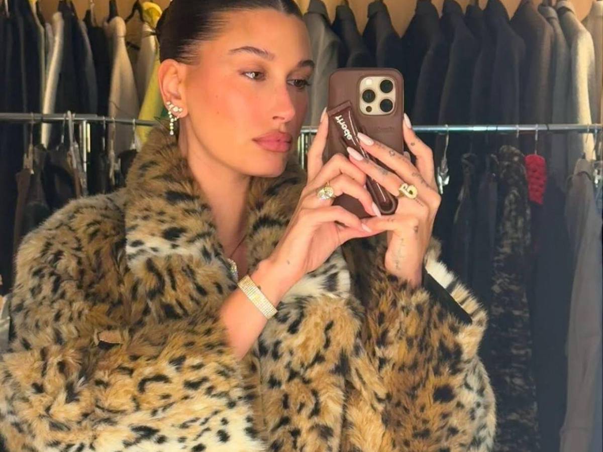 Hailey Bieber: La reina del “clean girl aesthetic” y el lujo casual