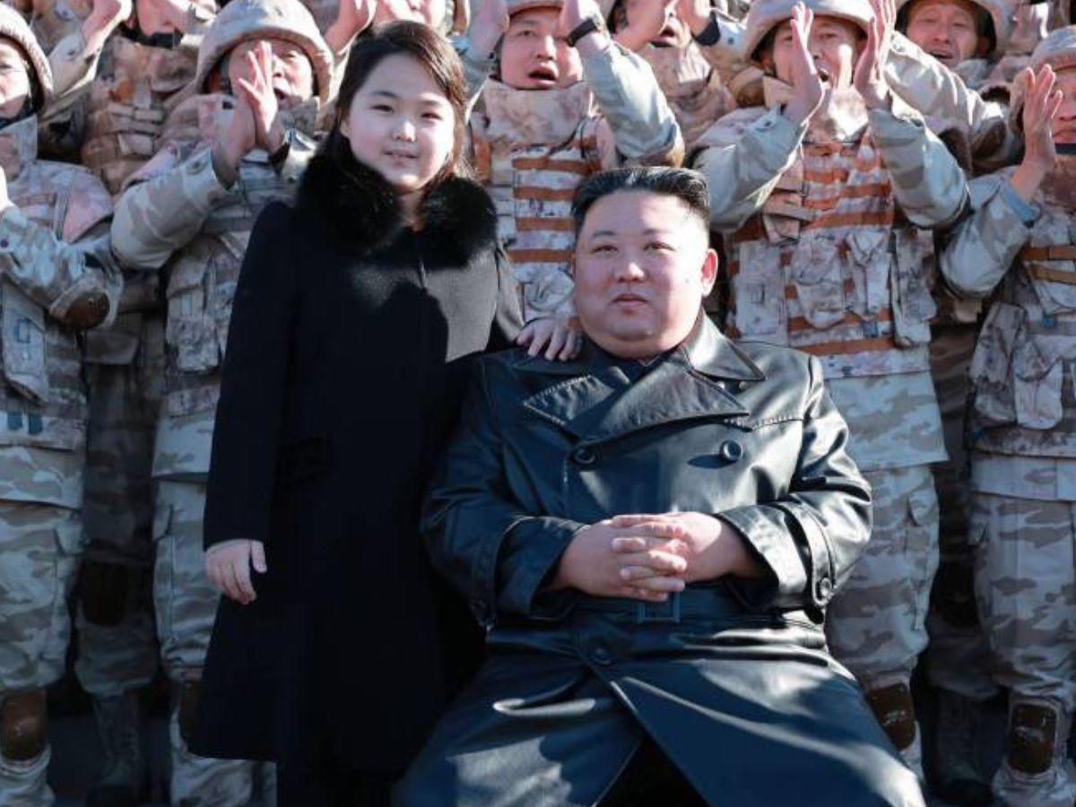 Kim Jong Un prepara a su hija Kim Ju Ae para sucederlo