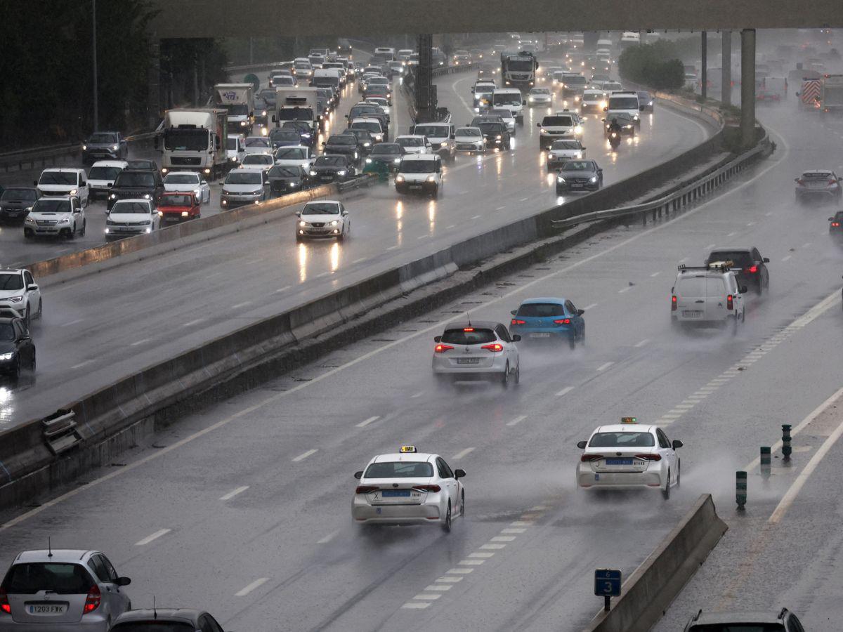 Sube a seis el balance de muertos en inundaciones en España