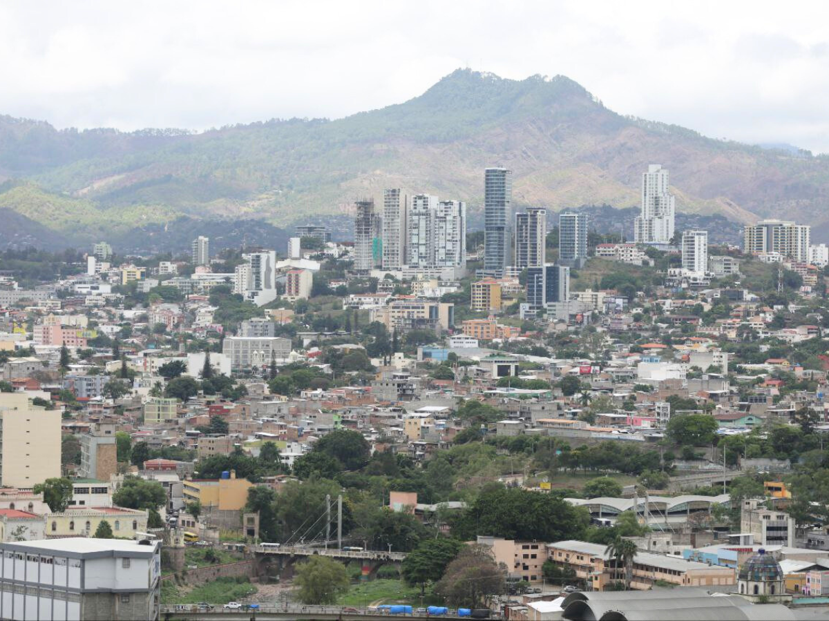 Tegucigalpa amanece con los cielos despejados, ¿pueden volver a retroceder los avances?