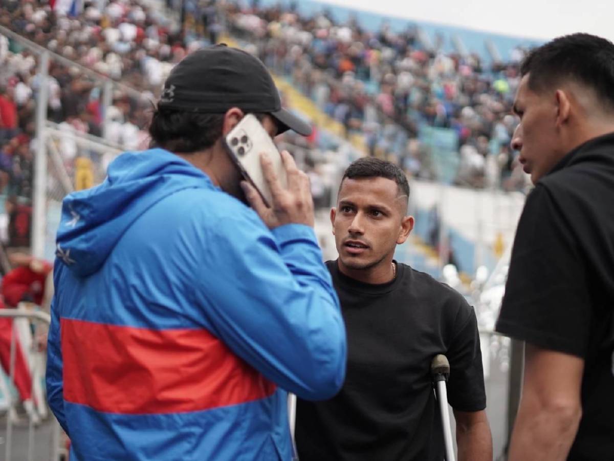 Presentadores hondureños y famosos en el estadio Nacional para la final Olimpia-Motagua