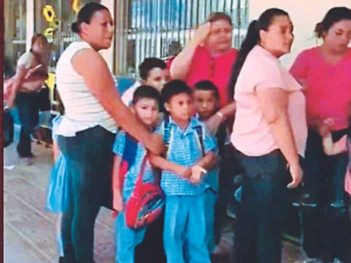 Separan de su cargo a directora por atemorizar a niños y padres en Choluteca