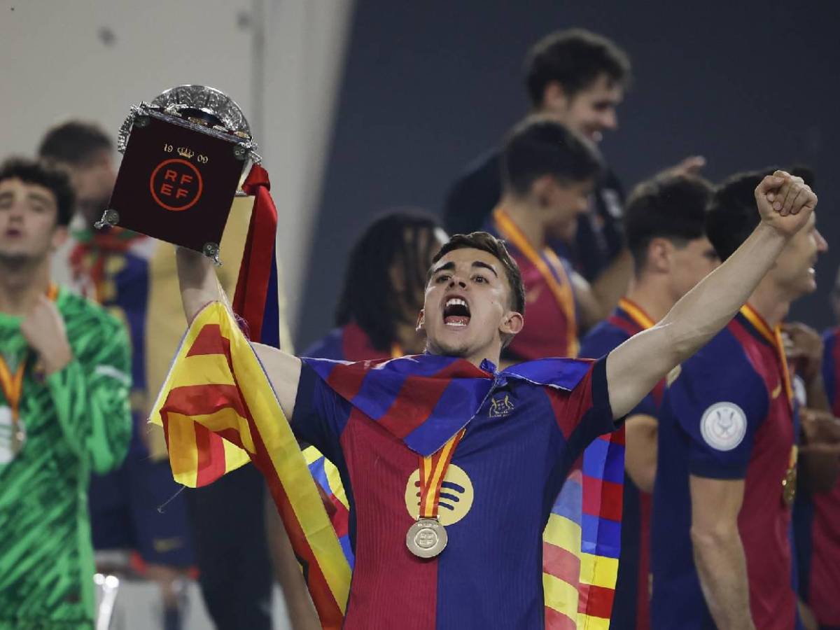 En fotos: Celebración del Barcelona tras coronarse campeón de la Supercopa ante Real Madrid