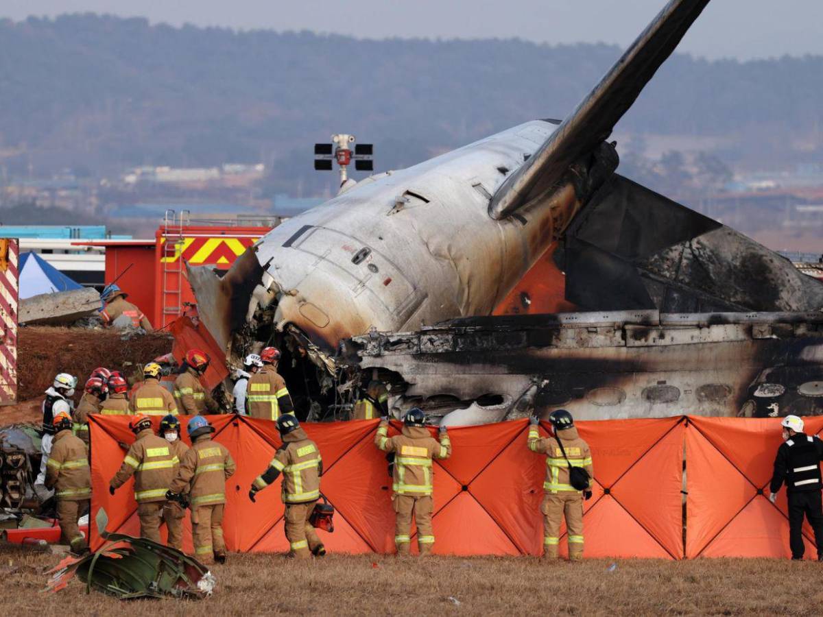 Corea del Sur: 179 personas muertas y dos sobrevivientes a fatal accidente aéreo