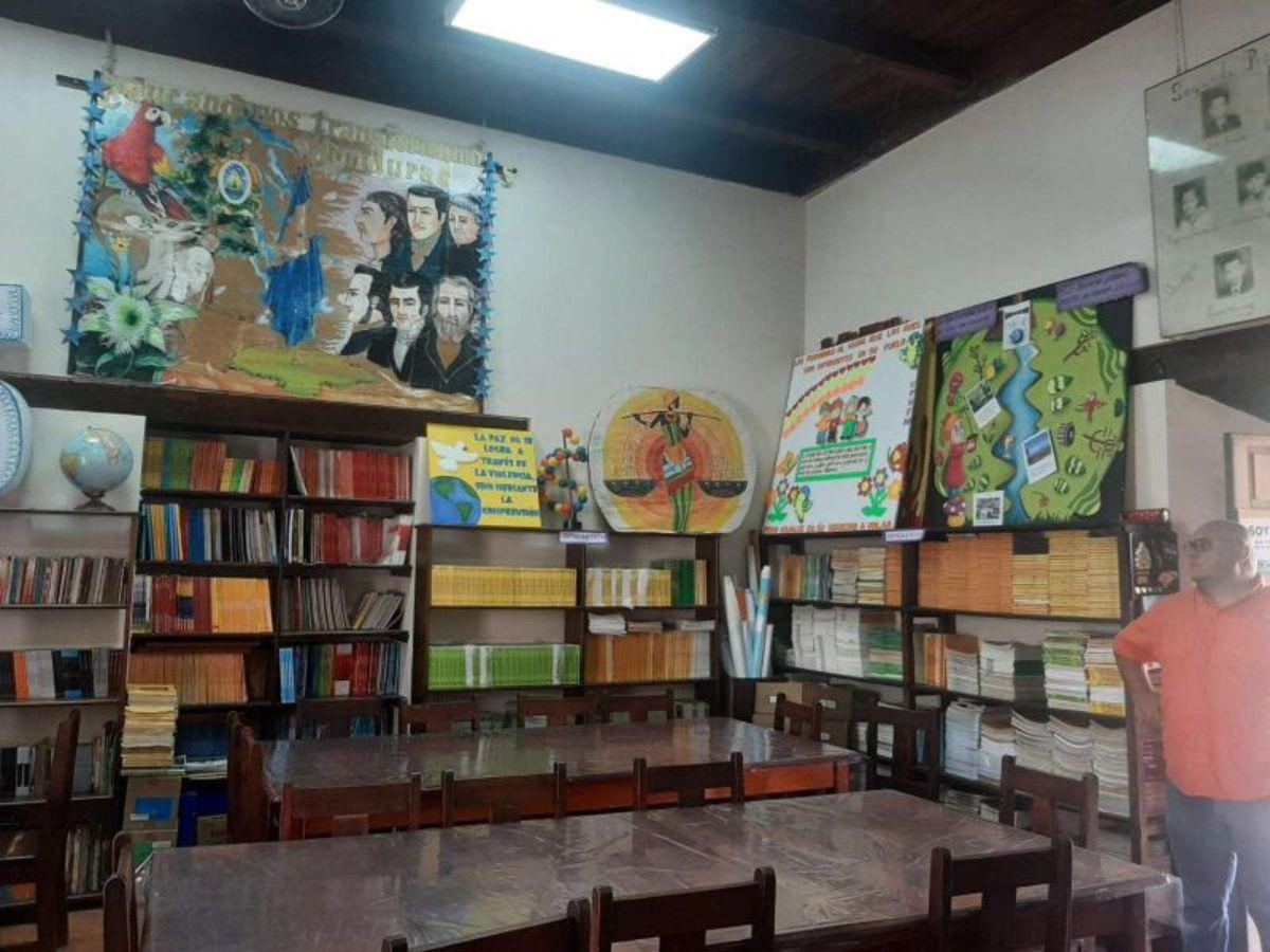 Socializan proyecto para reabrir las bibliotecas en centros educativos