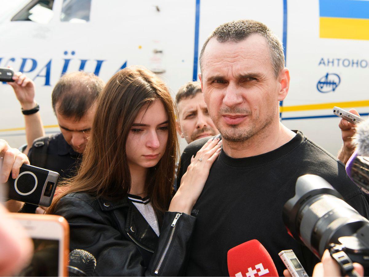 Cineasta ucraniano Oleg Sentsov herido en combate