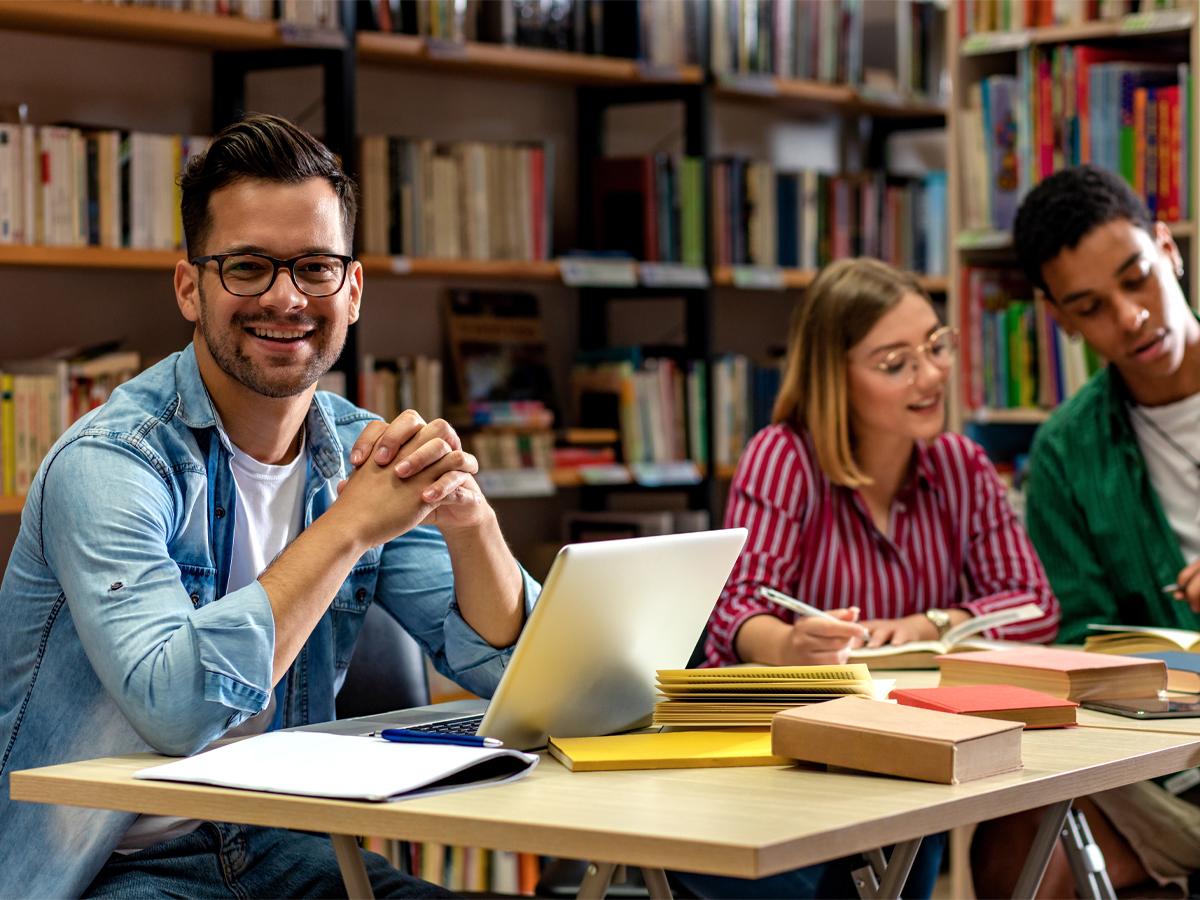 UTH apoya a jóvenes hondureños con su programa de Becas Internacionales