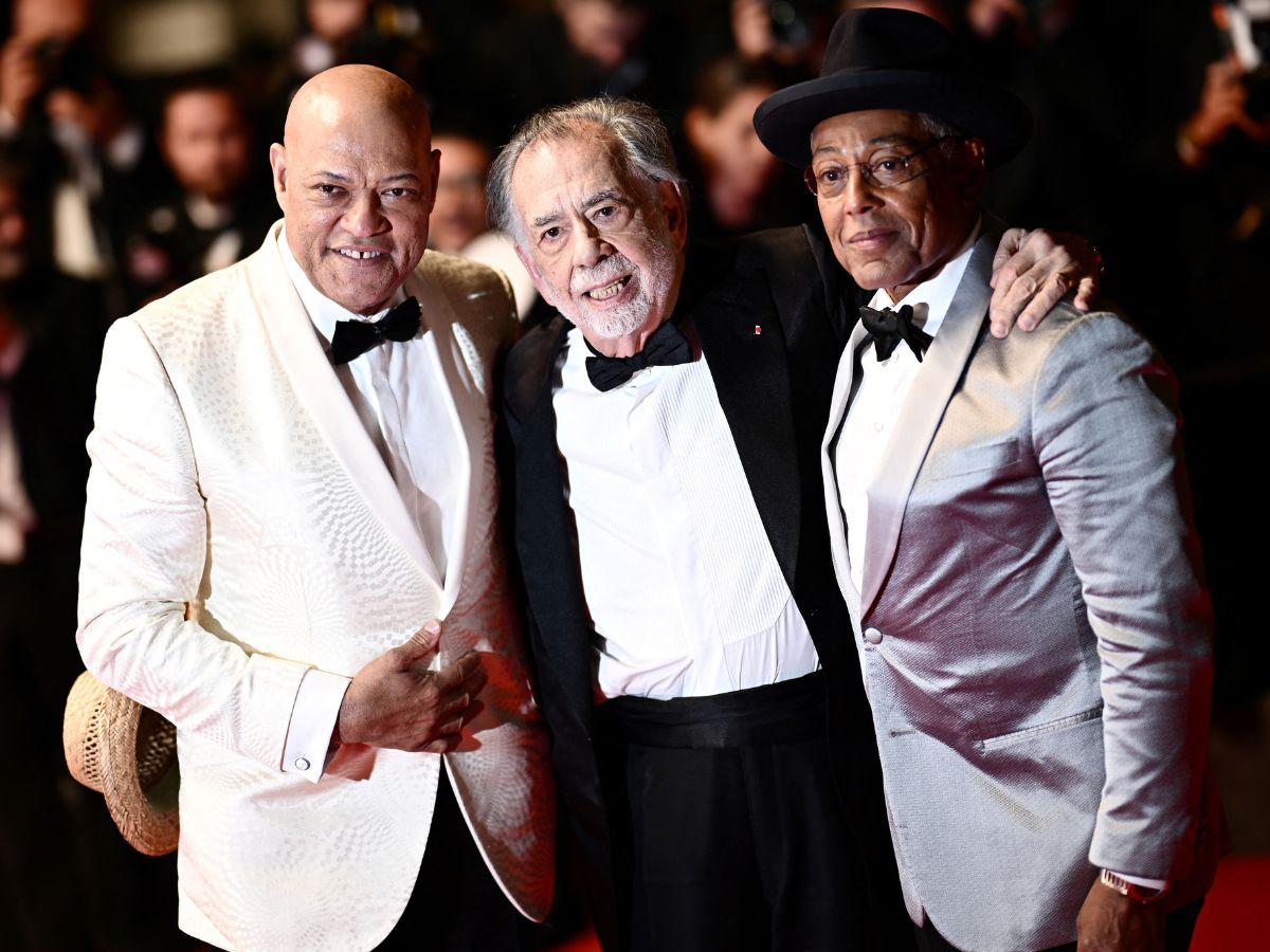 Los actores Laurence Fishburne y Giancarlo Esposito caminaron junto a él y le expresaron su admiración.