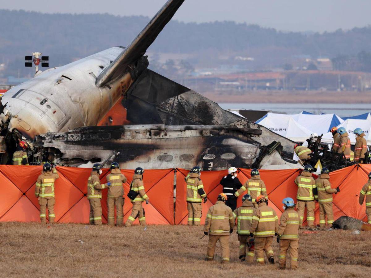 Corea del Sur: 179 personas muertas y dos sobrevivientes a fatal accidente aéreo