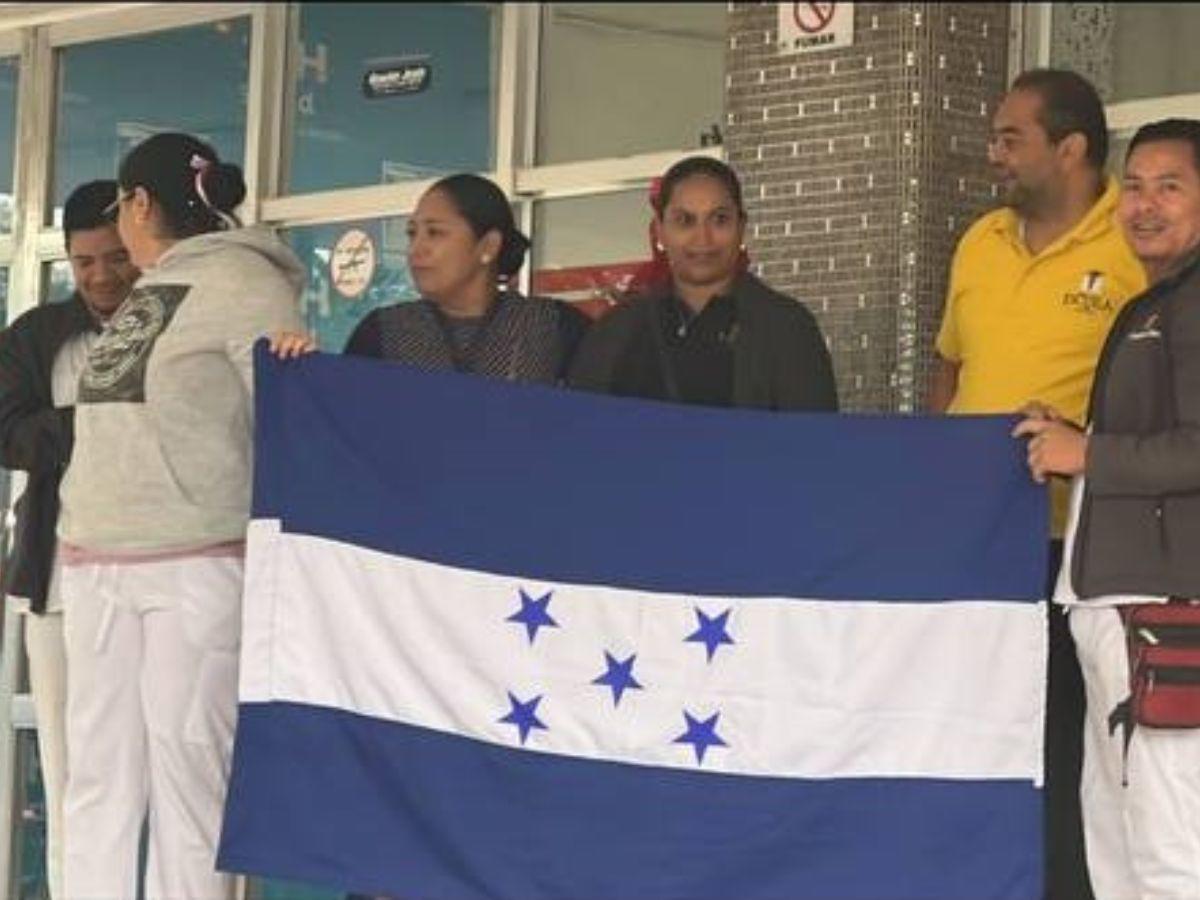 ¡Protestas! Con quema de llantas personal del Hospital Escuela en las calles