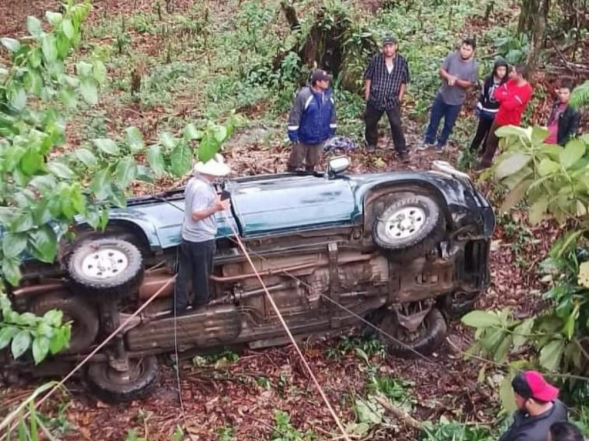 Hombre muere tras volcar su carro en el sector del Merendón