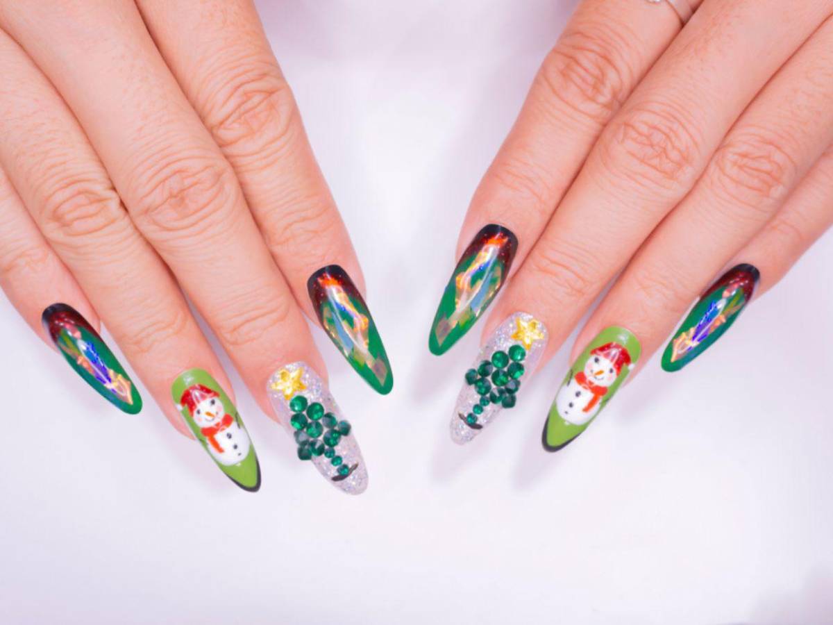 Las tendencias de manicura navideña que no se puede perder