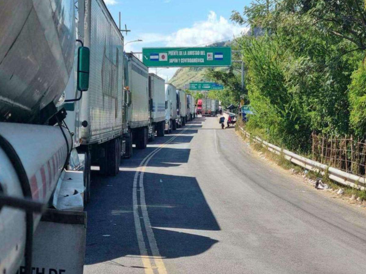 Sin resolver atrasos en el despacho de mercaderías en aduana El Amatillo