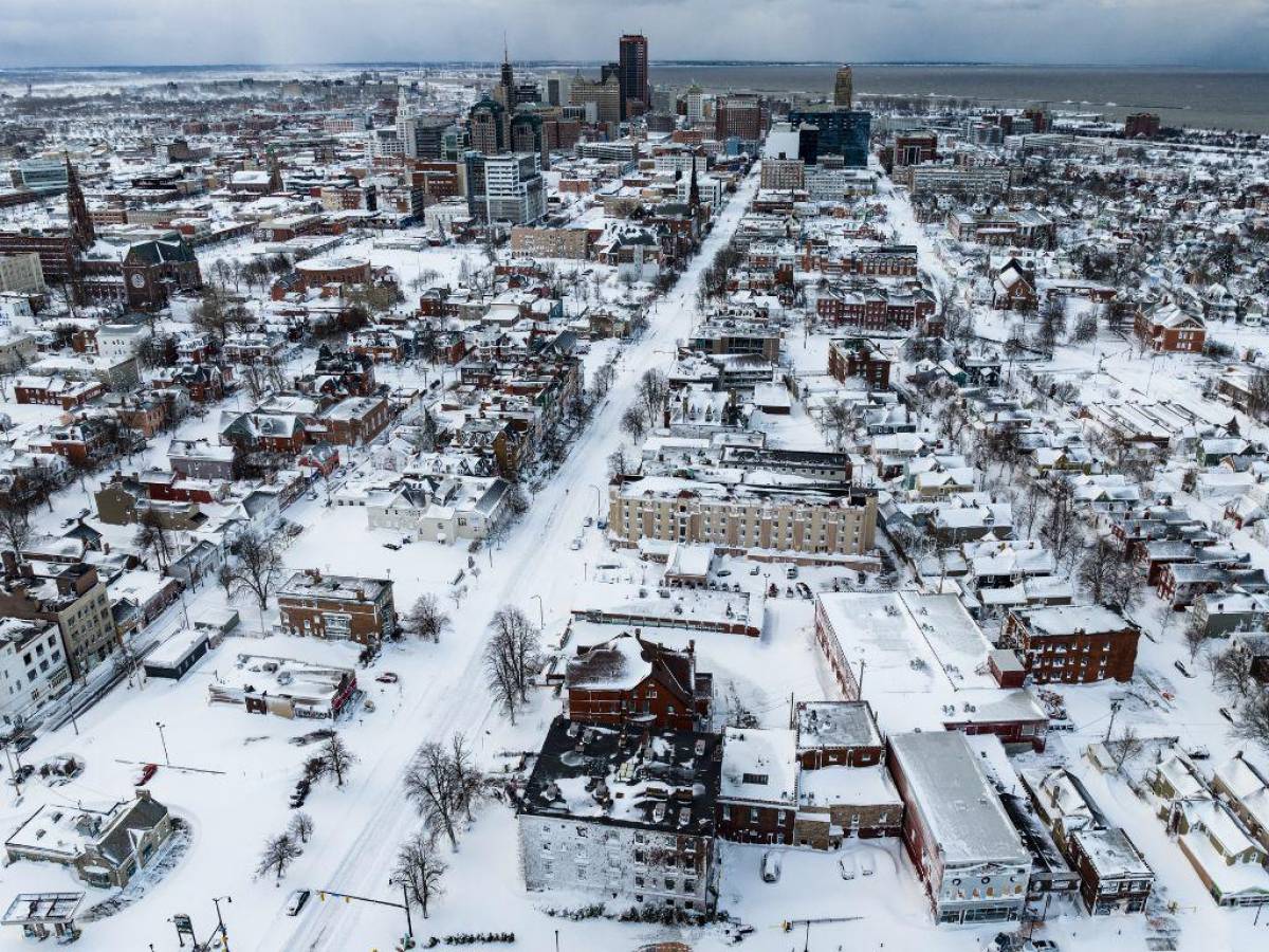 EEUU inicia operaciones de rescate por fuerte tormenta de nieve con más de 50 muertes