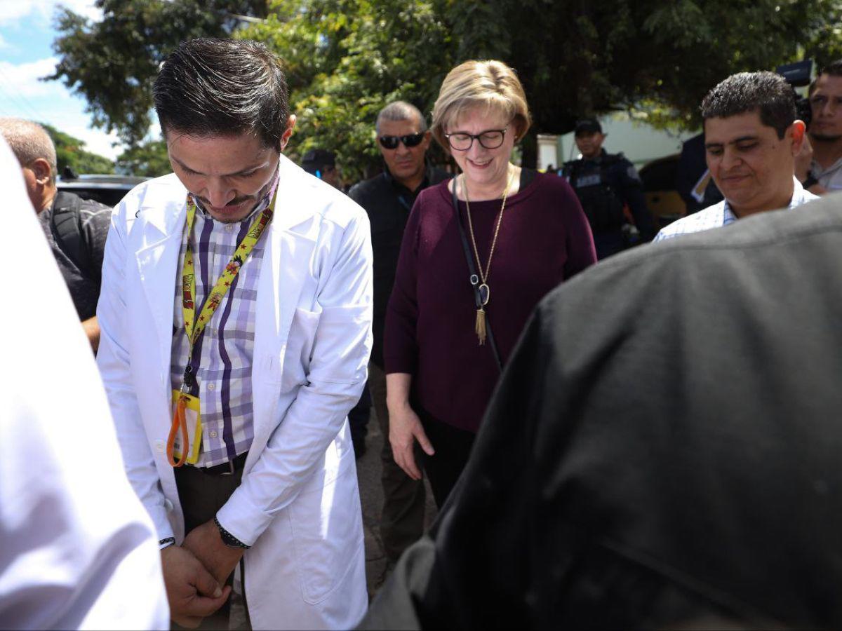 Laura Dogu encabeza inauguración de remodelado centro de salud en colonia San Miguel