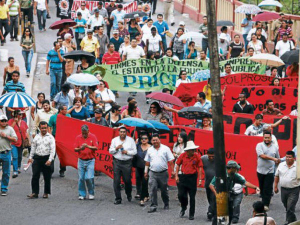 Maestros anuncian tomas para este lunes en la carretera CA-5