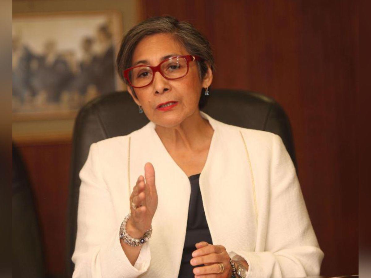 Maribel Espinoza hace llamado a candidatos a fiscal general y adjunto