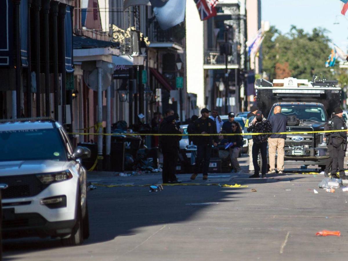 FBI: Responsable del atropello en New Orleans tenía bandera de ISIS en vehículo