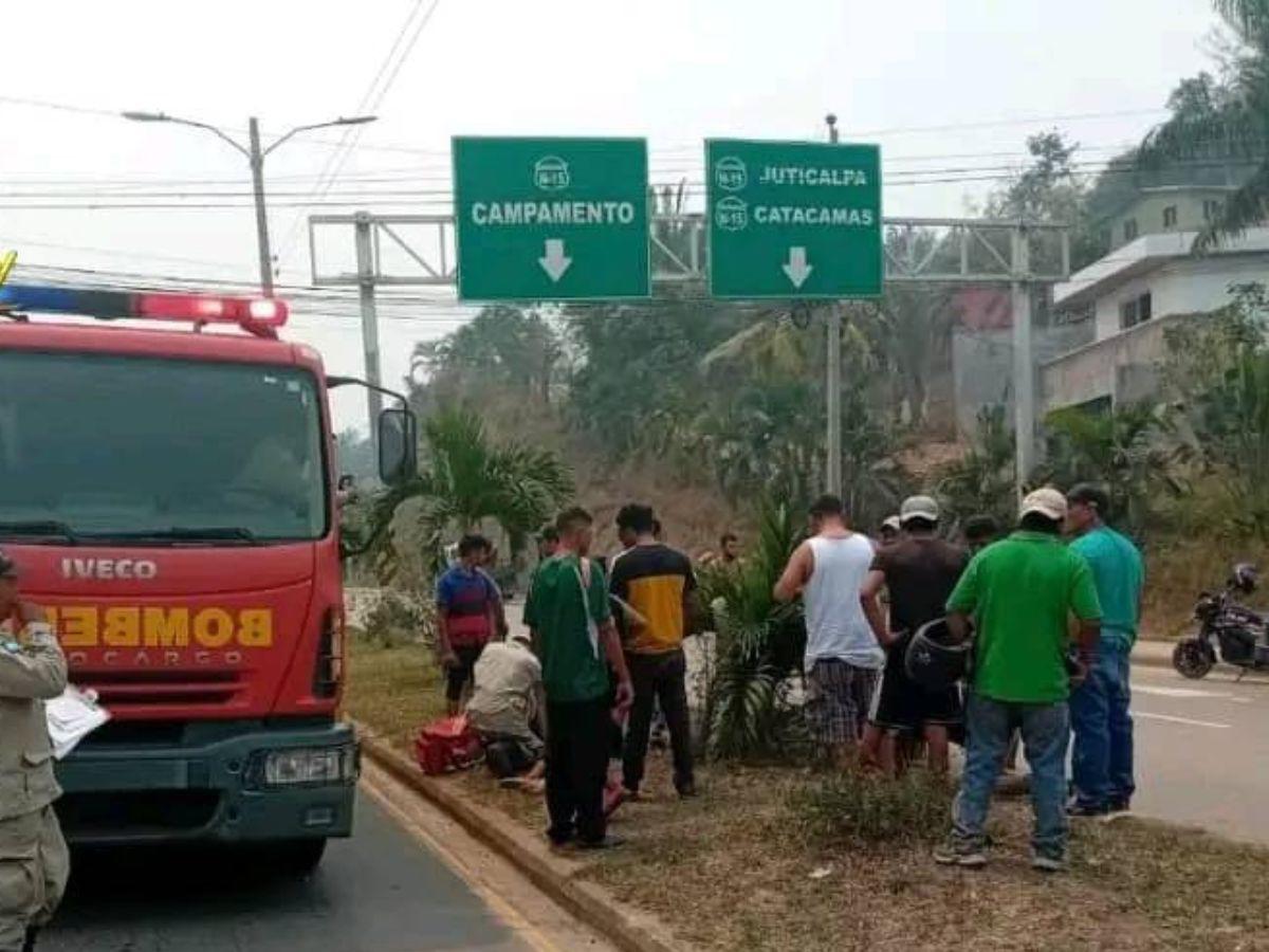 Muere menor tras estrellar su motocicleta contra una palmera en Campamento, Olancho