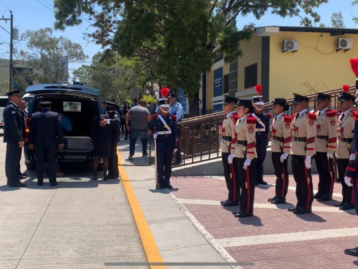 Sus restos descansarán en un cementerio de la capital.