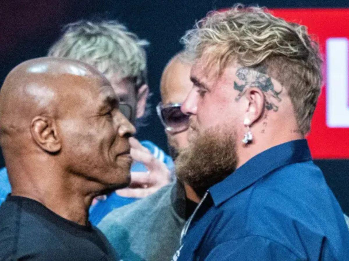 Mike Tyson presume su físico en la ceremonia de pesaje antes de su pelea con Jake Paul