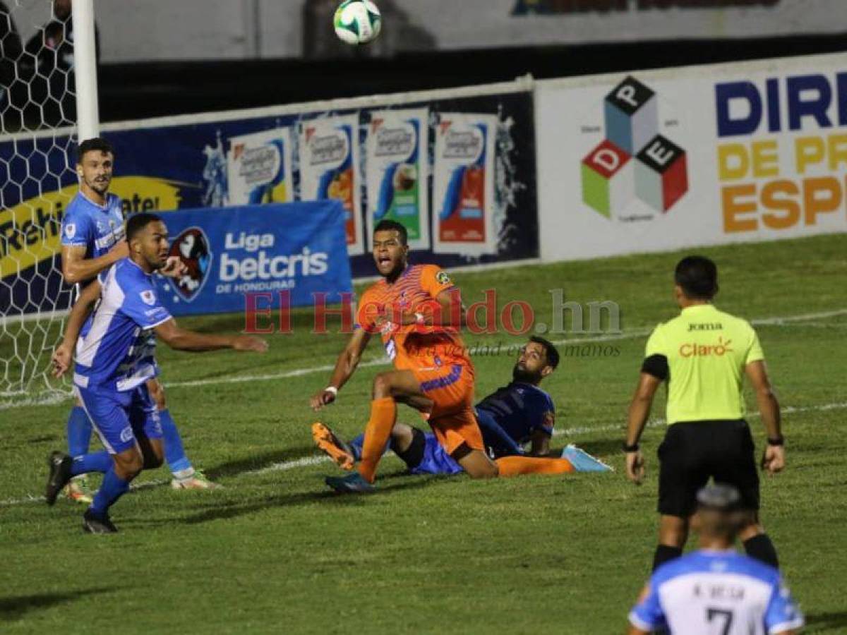 Los Lobos de la UPN y Victoria igualaron 2-2 en el Estadio Nacional Chelato Uclés