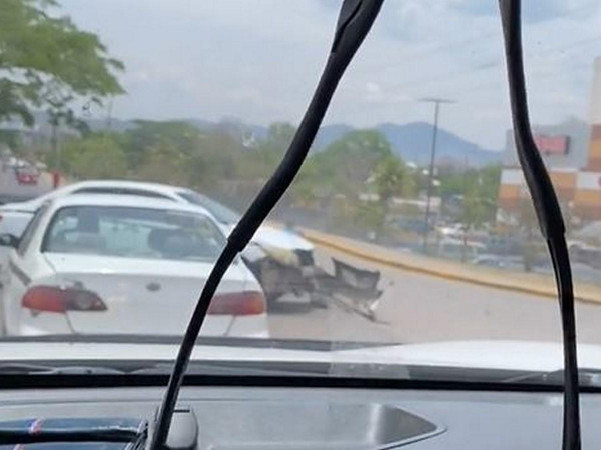 Captan momento en que motociclista fue embestido por un taxi en Juticalpa