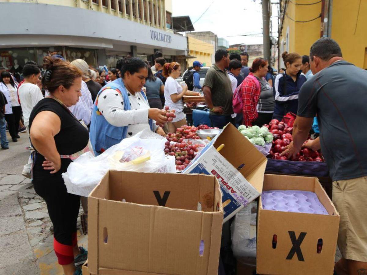 Última venta del 2024 inunda el centro de Tegucigalpa de vida y alegría