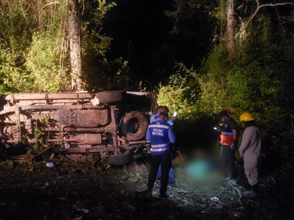 Tres muertos y cinco heridos deja fatal accidente en Juticalpa, Olancho