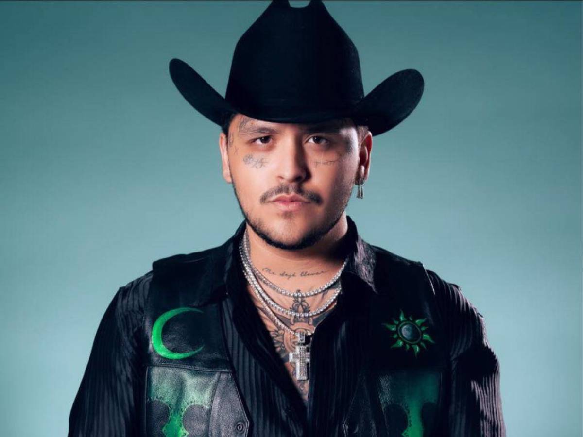 ¿Por amor? Christian Nodal reveló la razón por la que decidió tatuarse su rostro