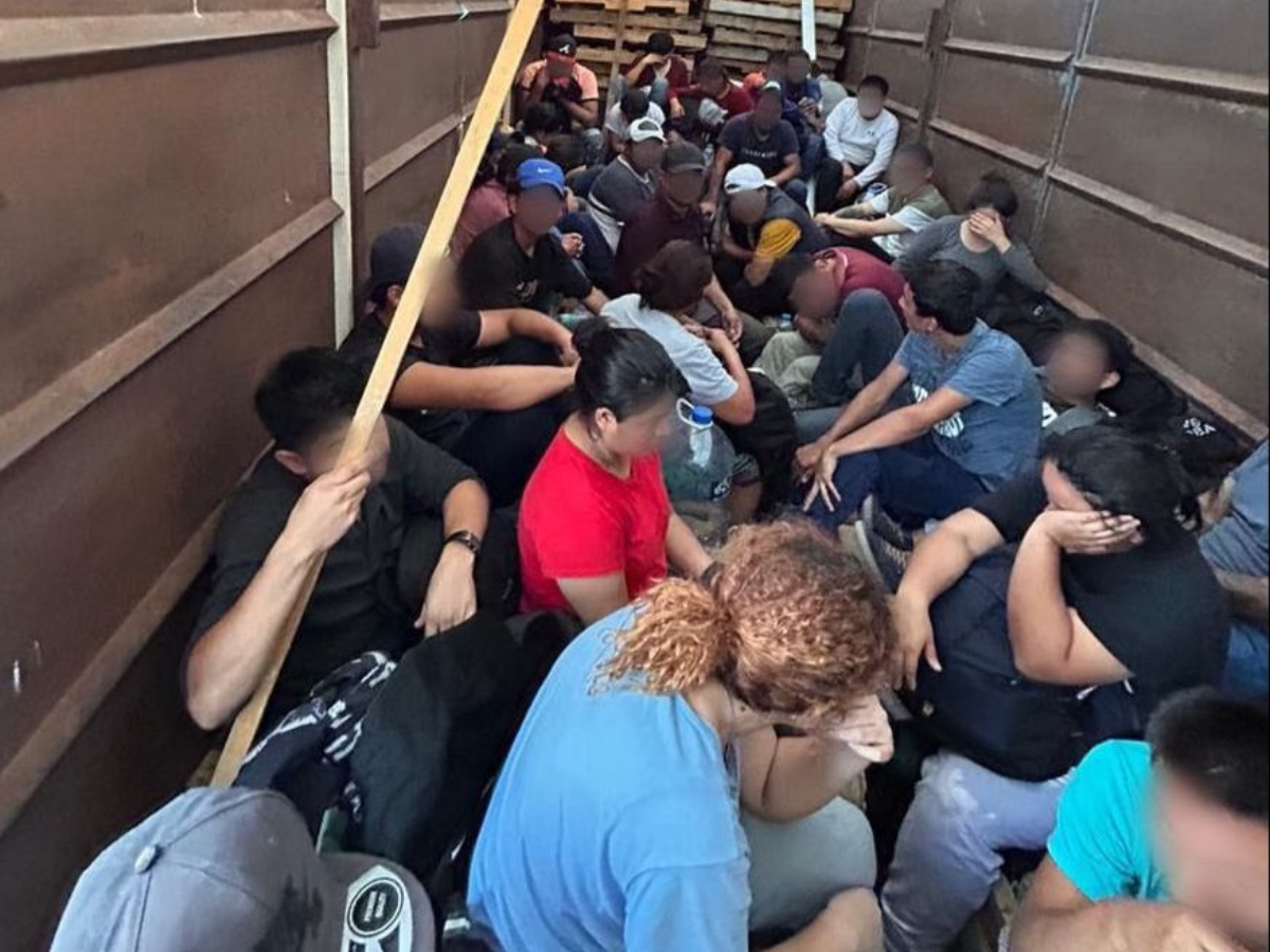 Rescatan a migrantes hacinados dentro de un camión en México; cinco son hondureños