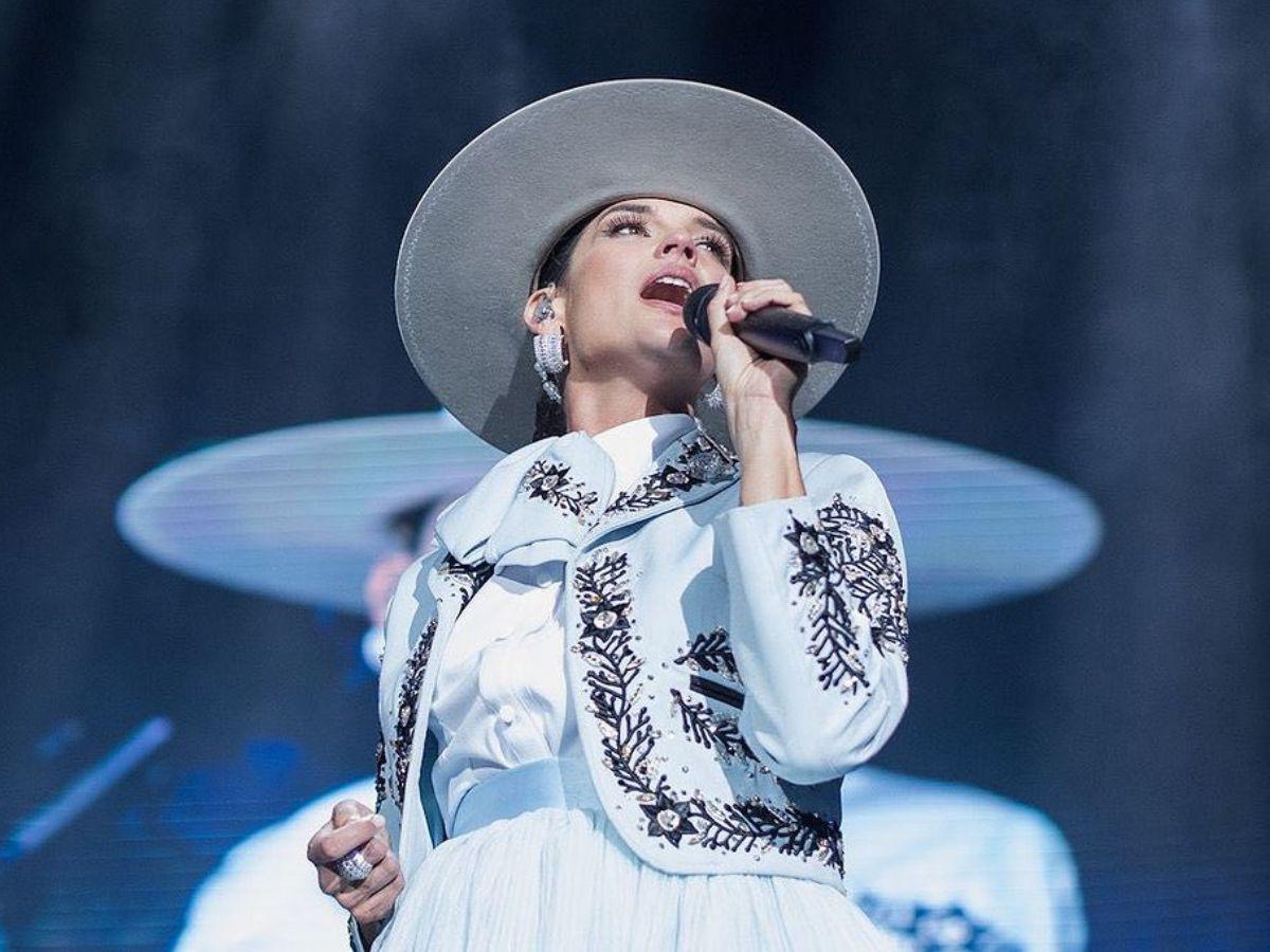 Natalia Jiménez está abierta a cantar corridos tumbados