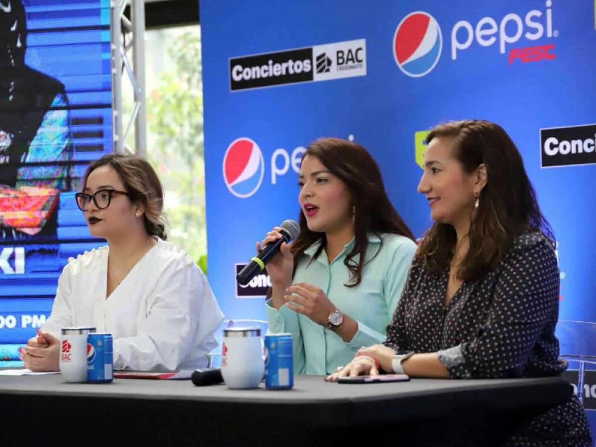 Kelin Díaz, de En Vivo; María Arévalo, de Pepsi Honduras; y Mónica Arita, de BAC Credomatic; anunciaron las novedades del show.