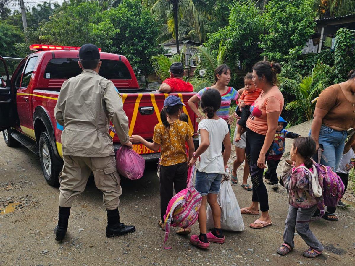 Sufrimiento, dolor e impotencia entre los afectados por la tormenta tropical Sara