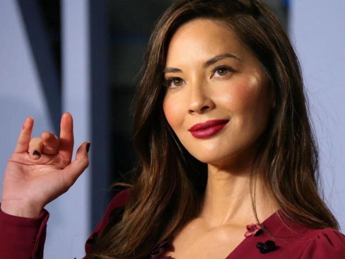 Olivia Munn está documentando su lucha contra el cáncer “por si no sobrevive”