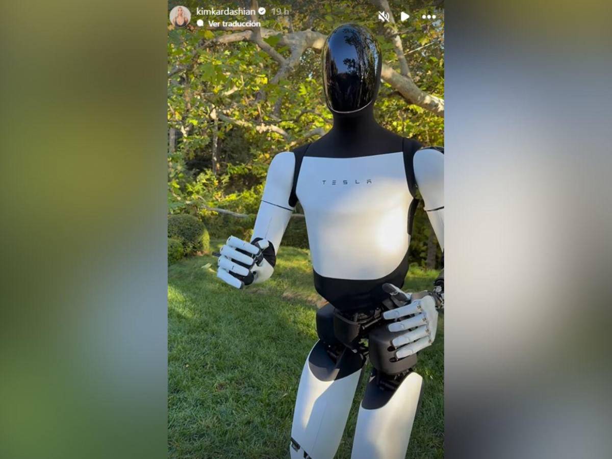 Así es el robot de Tesla que Kim Kardashian compró: “Puede regar plantas”