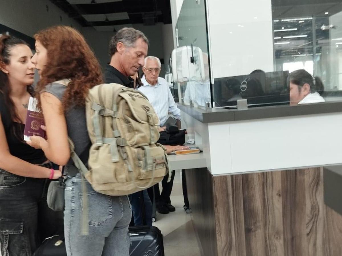 Pedro Troglio fue captado en el Aeropuerto Internacional de Palmerola.