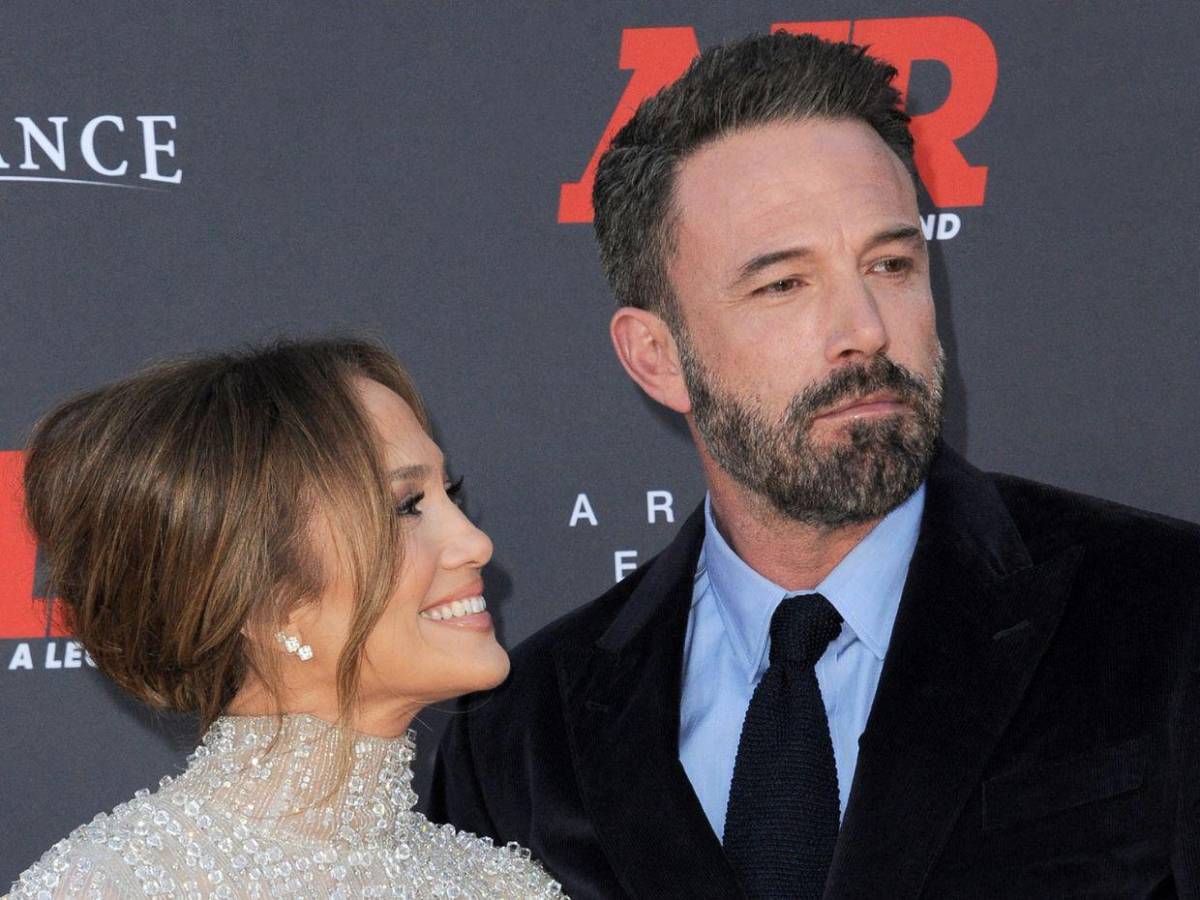 ¿Reconciliados? Ben Affleck y JLo ‘intercambian’ regalos en Navidad