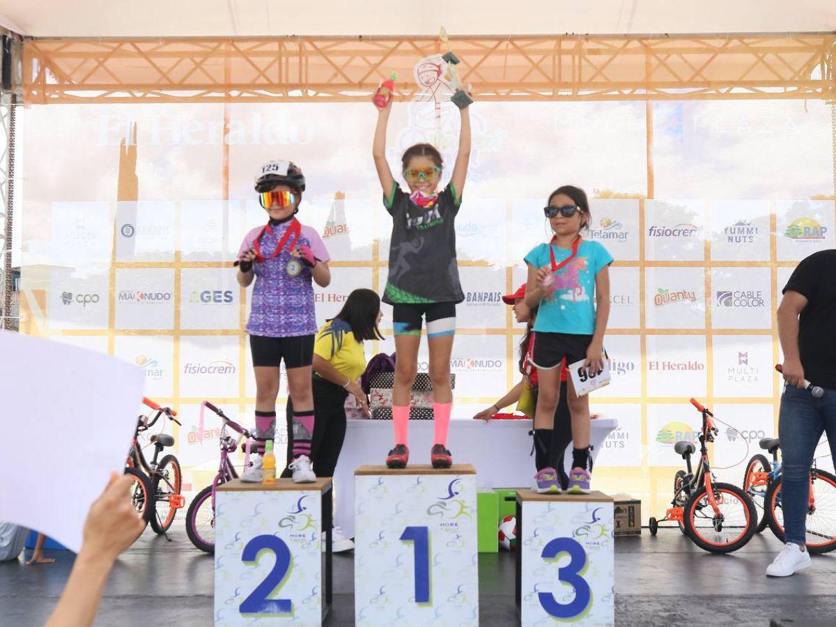 Momento de gloria: Así fue la entrega de premios a los ganadores de la Vuelta Ciclística Infantil 2024