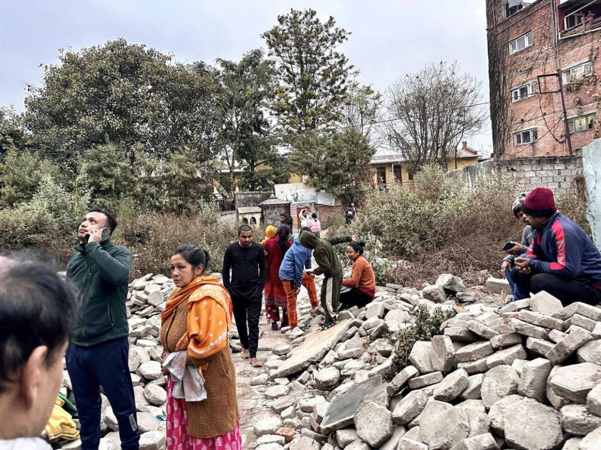 Muertos, derrumbes y búsqueda de cuerpos: caos tras terremoto en China