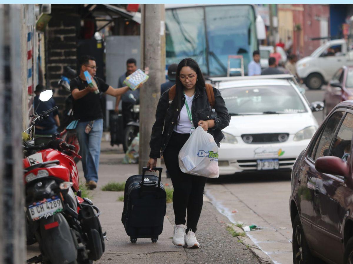 Semana Morazánica: Abarrotadas de viajeros lucen terminales de buses en la capital