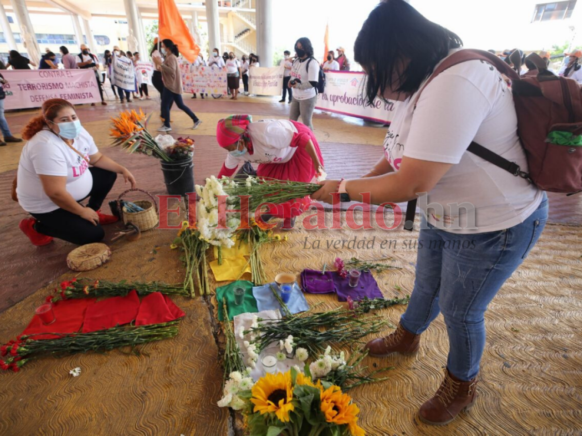 Hondureñas celebran Día Internacional de la Mujer; piden igualdad, respeto y cambios a la nueva presidenta