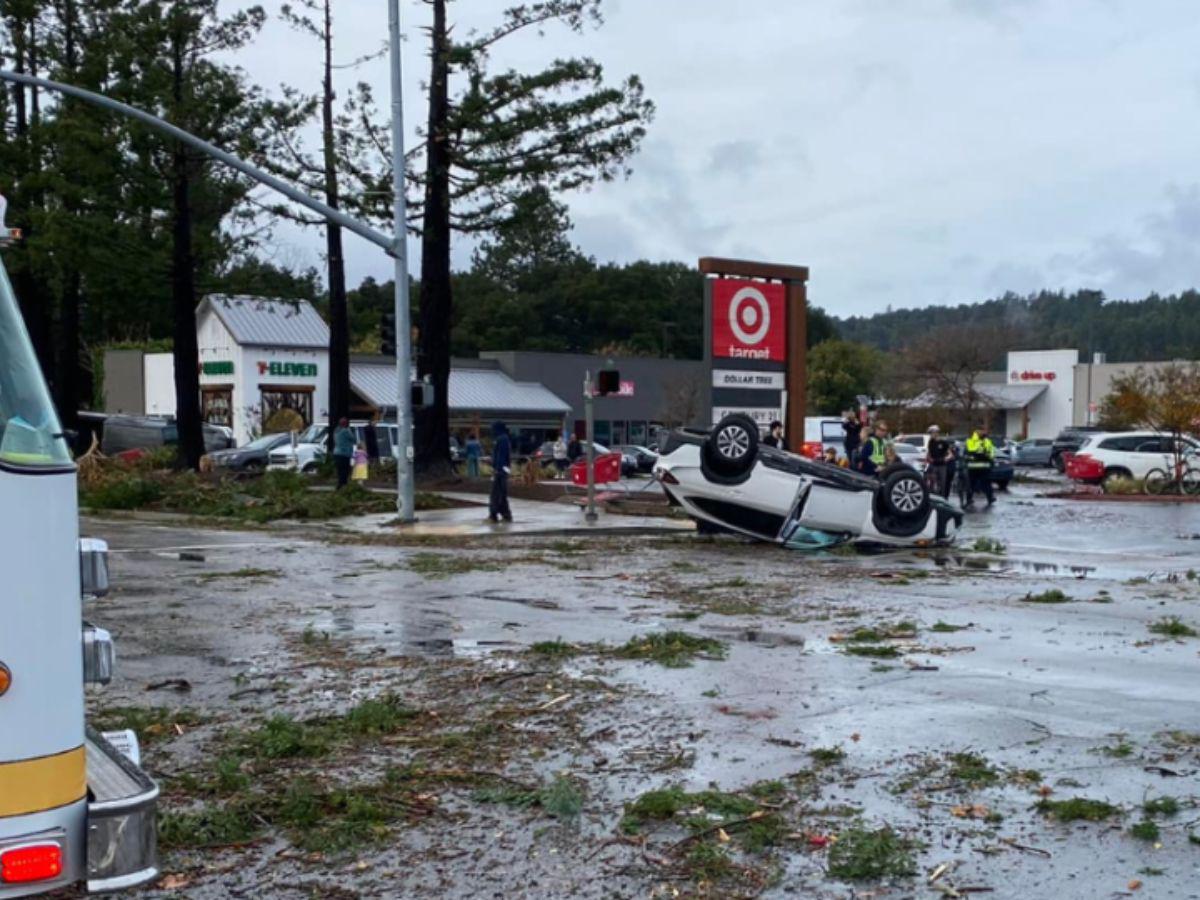 Tornado azota a California: carros volcados y árboles caídos dejan sorprendidos a los residentes