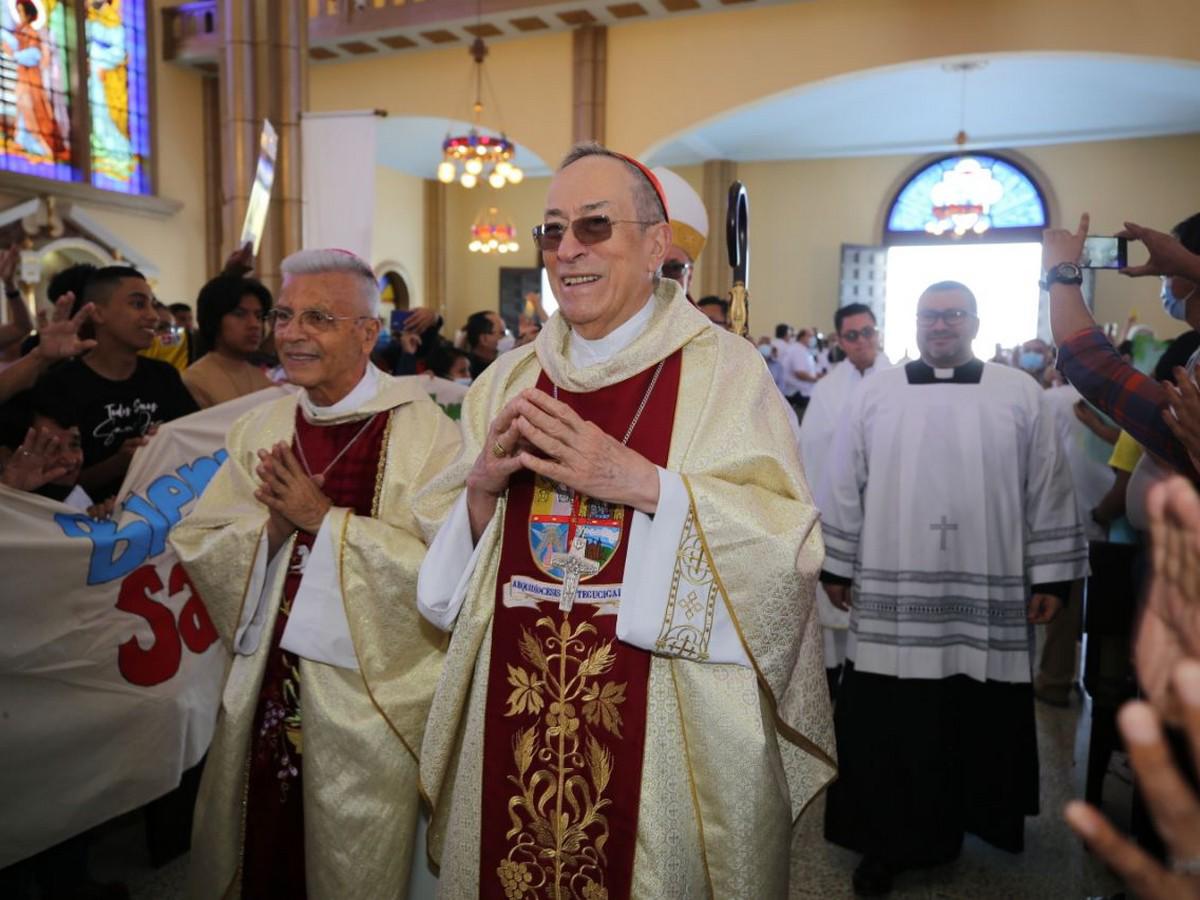 Ingreso del obispo emérito Cardenal Óscar Andrés Rodríguez.