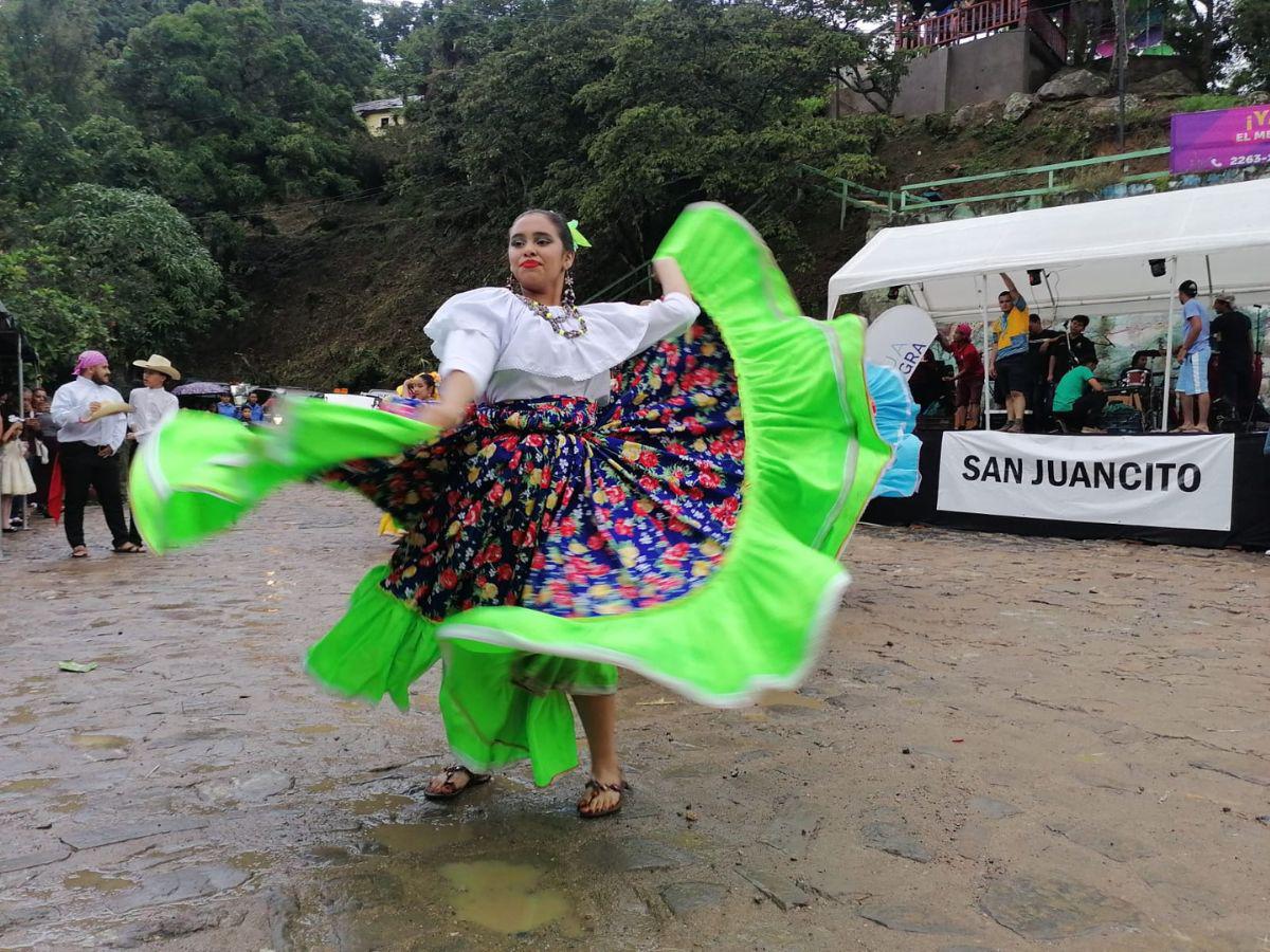 Millonarias obras cautivan turistas en el pueblo minero de San Juancito