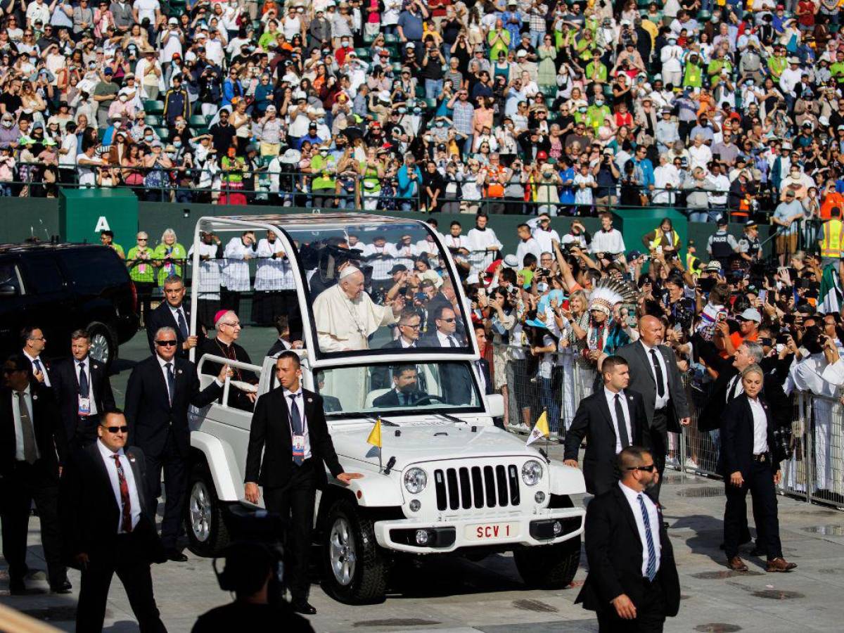 “Nunca olvidaré”: Emocionan las disculpas ofrecidas por el Papa a los indígenas en Canadá