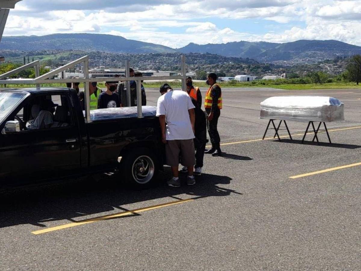 ¿Qué debo hacer para repatriar a un familiar que falleció en el extranjero?